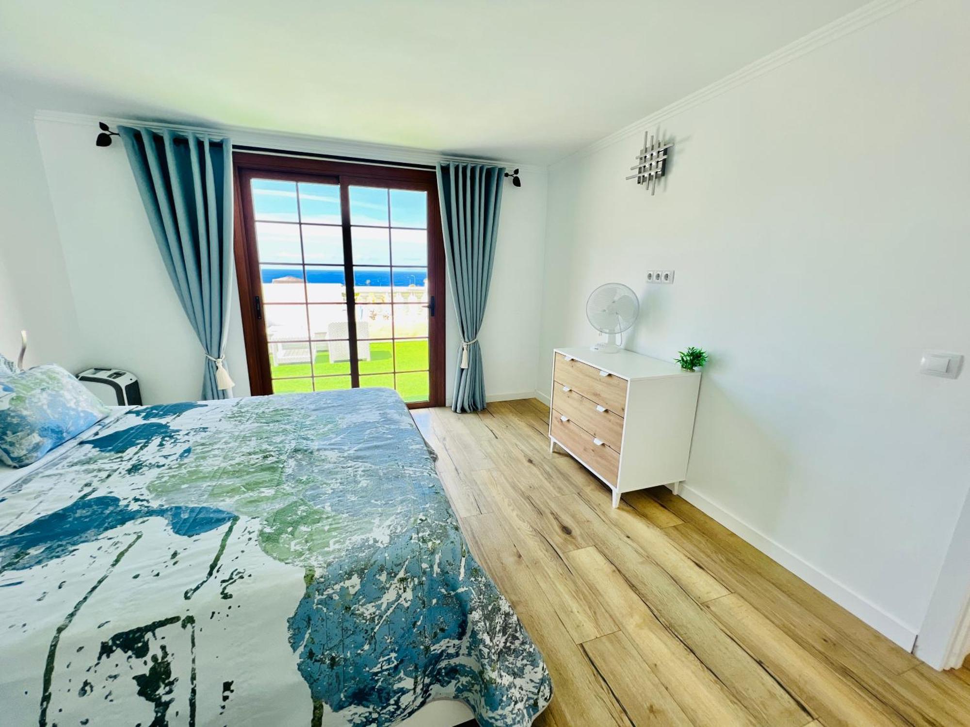 Paulmarie Apartment Ocean View Адехе Екстериор снимка