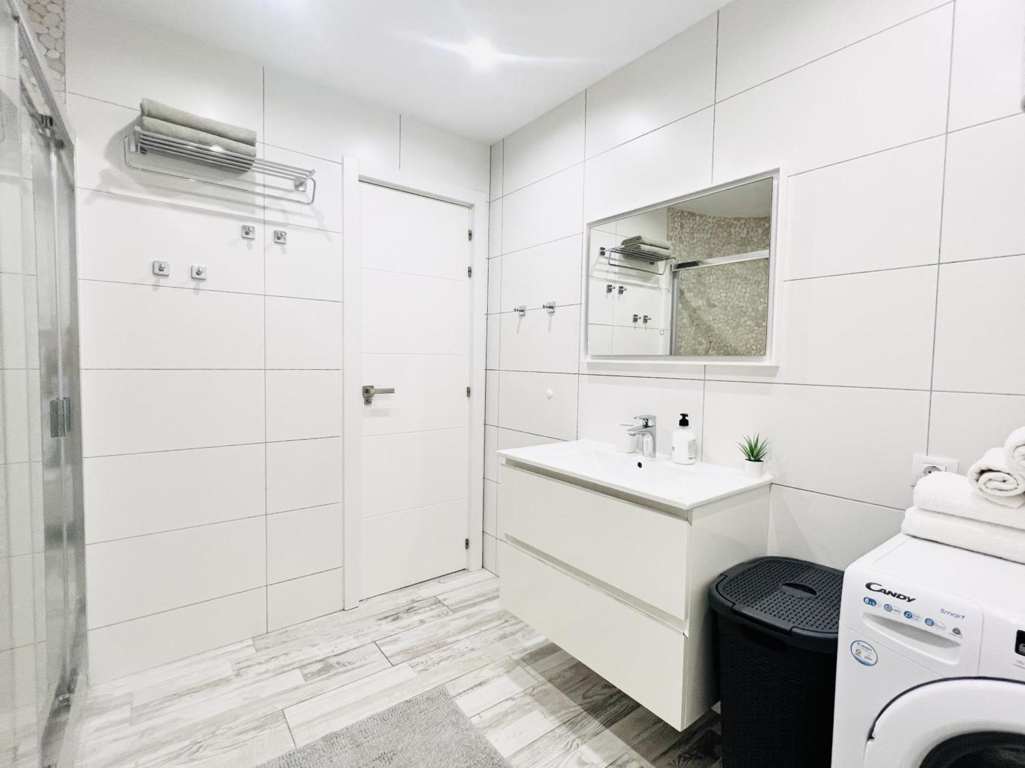Paulmarie Apartment Ocean View Адехе Екстериор снимка