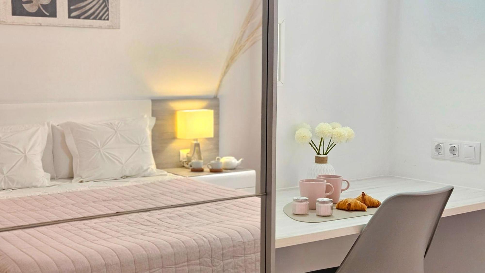 Paulmarie Apartment Ocean View Адехе Екстериор снимка