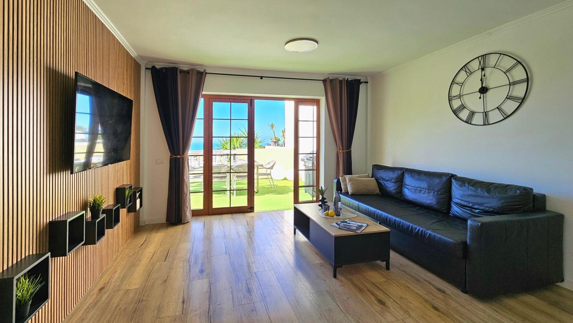 Paulmarie Apartment Ocean View Адехе Екстериор снимка